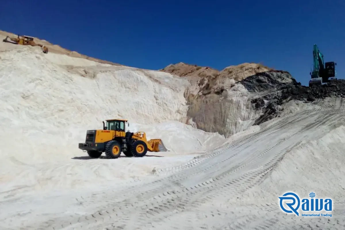 White dolomite from Iranian quarries for steel and glass &mdash; graded sample