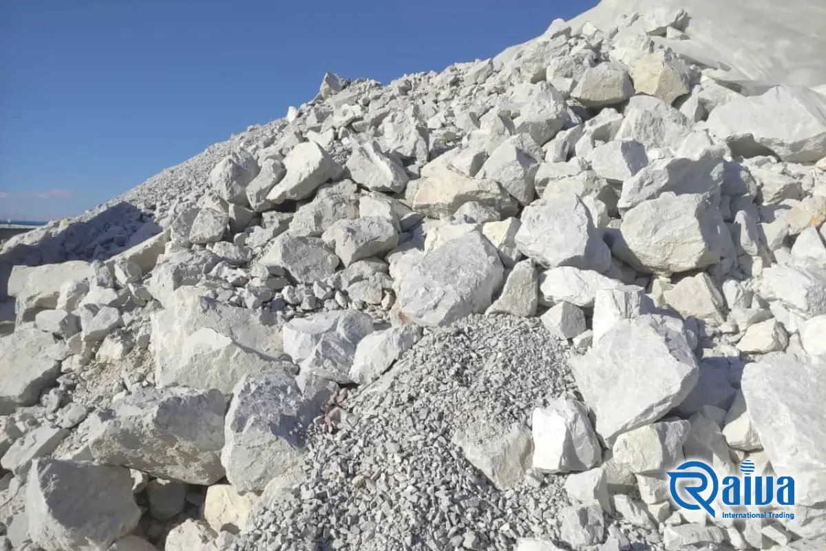 White dolomite from Iranian quarries for steel and glass &mdash; loading for shipment