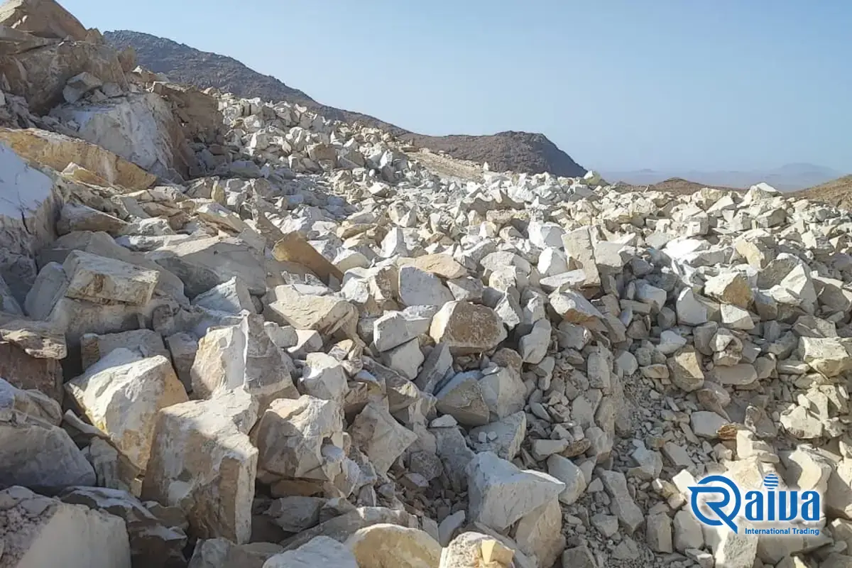 White dolomite from Iranian quarries for steel and glass &mdash; material handling