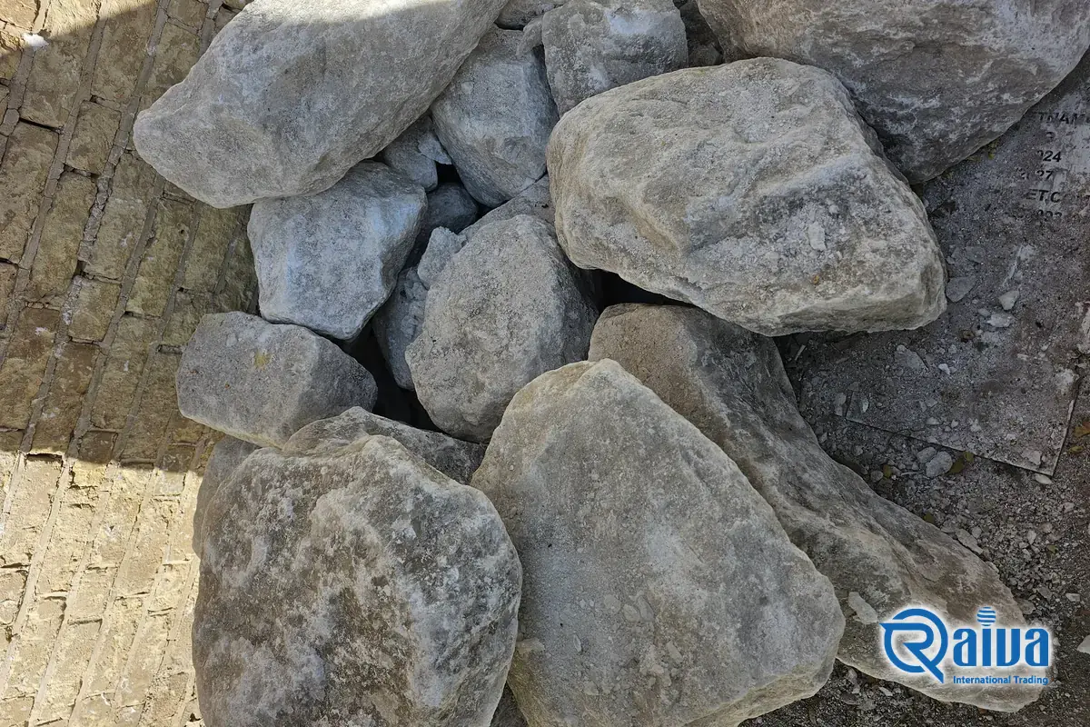 Rock salt and blue halite from Iranian salt domes &mdash; graded sample